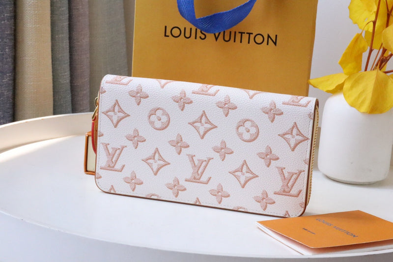COZY - LOV Wallets - 476