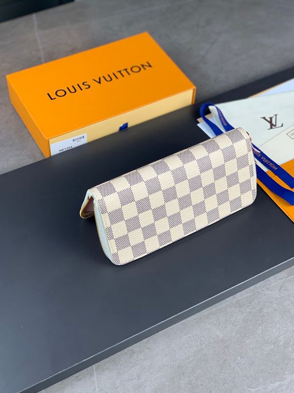 COZY - LOV Wallets - 151