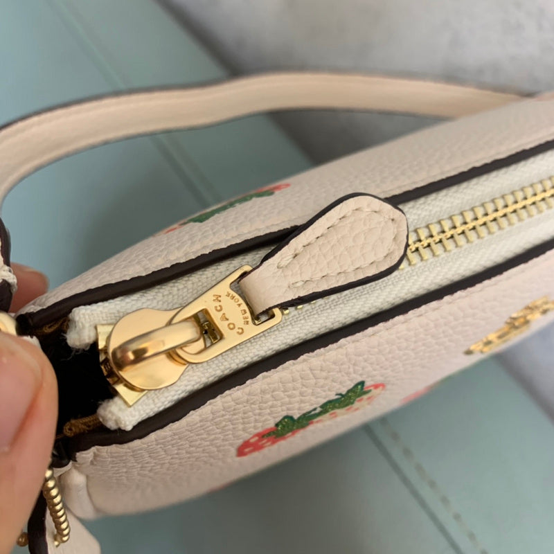 COZY - CAH Bags - 383