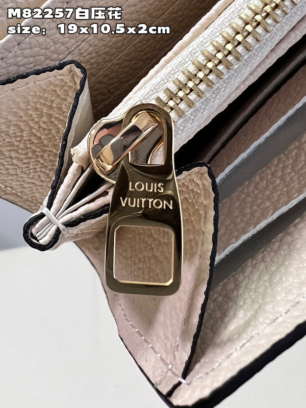 COZY - LOV Wallets - 184