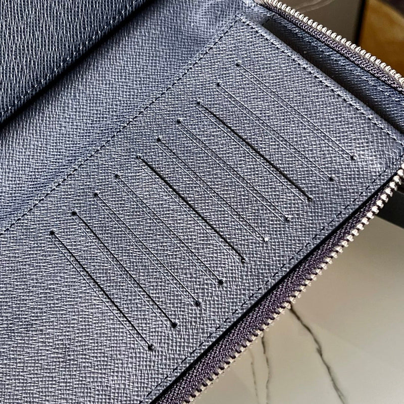 COZY - LOV Wallets - 060