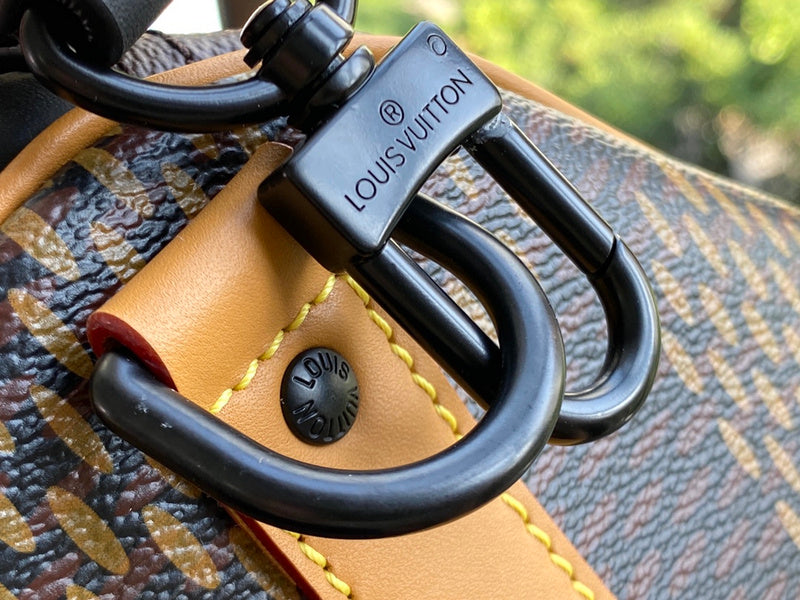 JB - LOV Travel Bags - 210