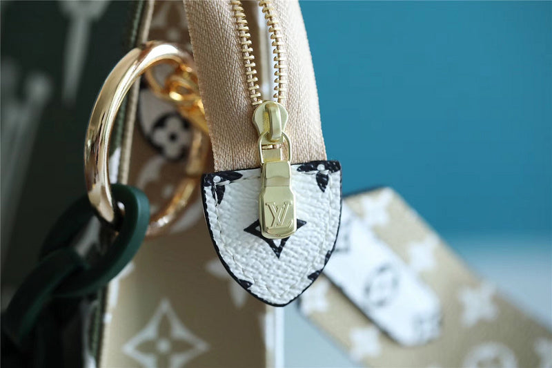 COZY - LOV Lady Bags - 1965