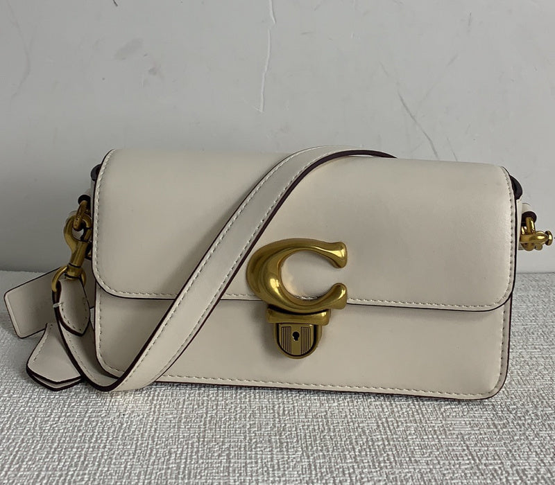 COZY - CAH Bags - 545