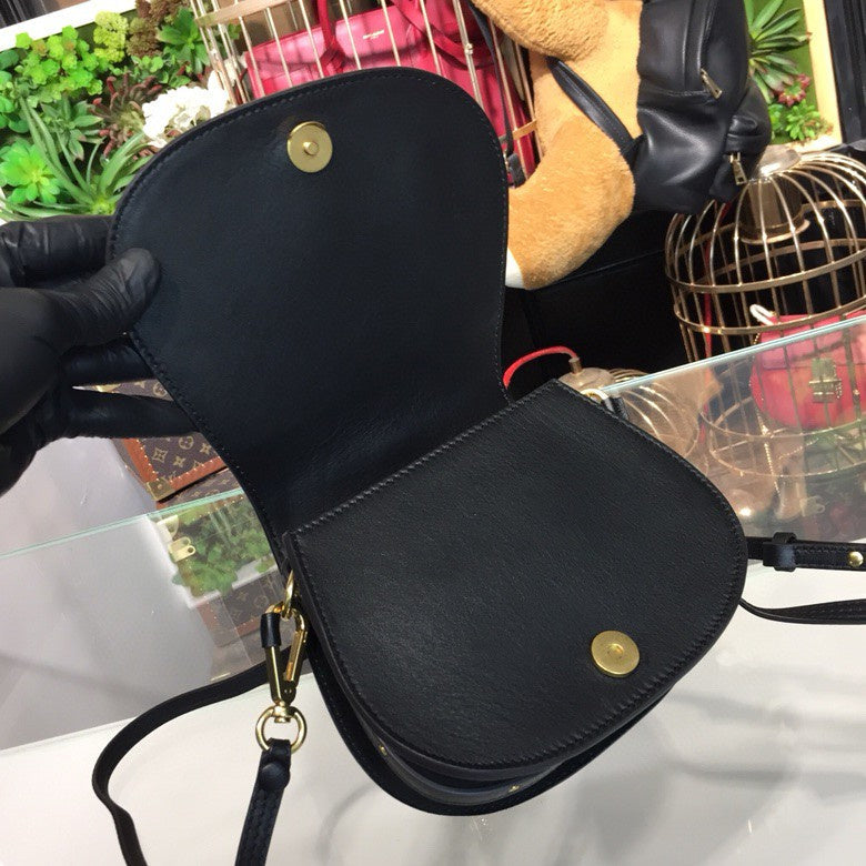 COZY - CLE Bags - 105