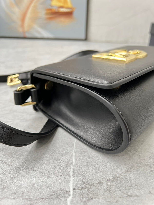 COZY - DAG Bags - 162