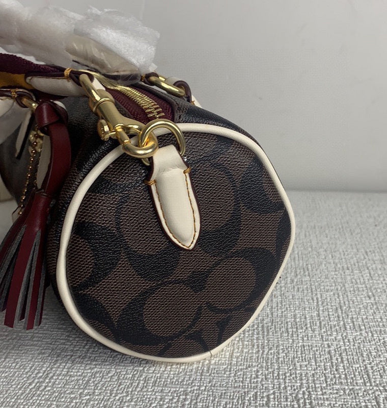 COZY - CAH Bags - 204