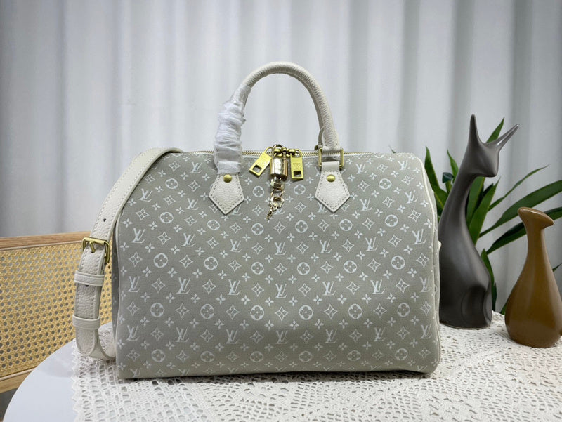 JB - LOV Travel Bags - 049