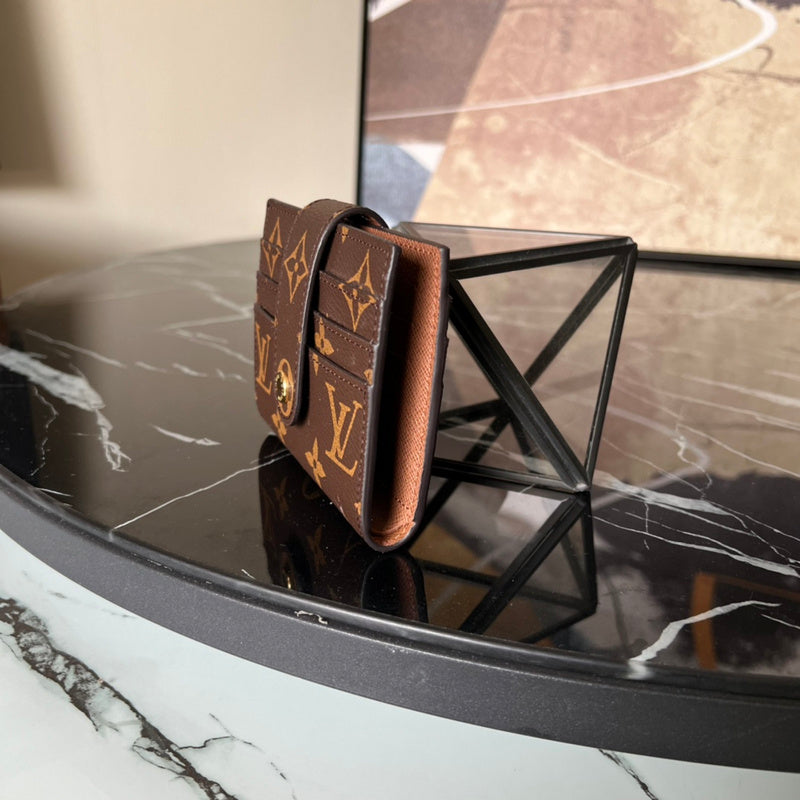 COZY - LOV Wallets - 101