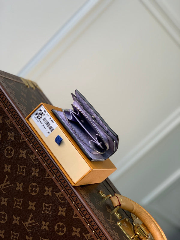COZY - LOV Wallets - 040