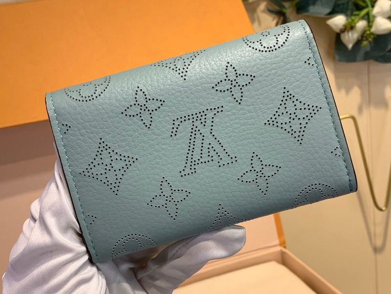 COZY - LOV Wallets - 376