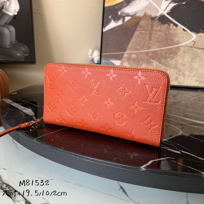 COZY - LOV Wallets - 430