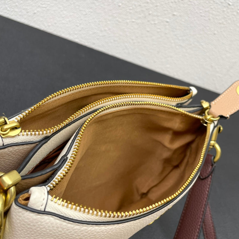 COZY - CAH Bags - 559