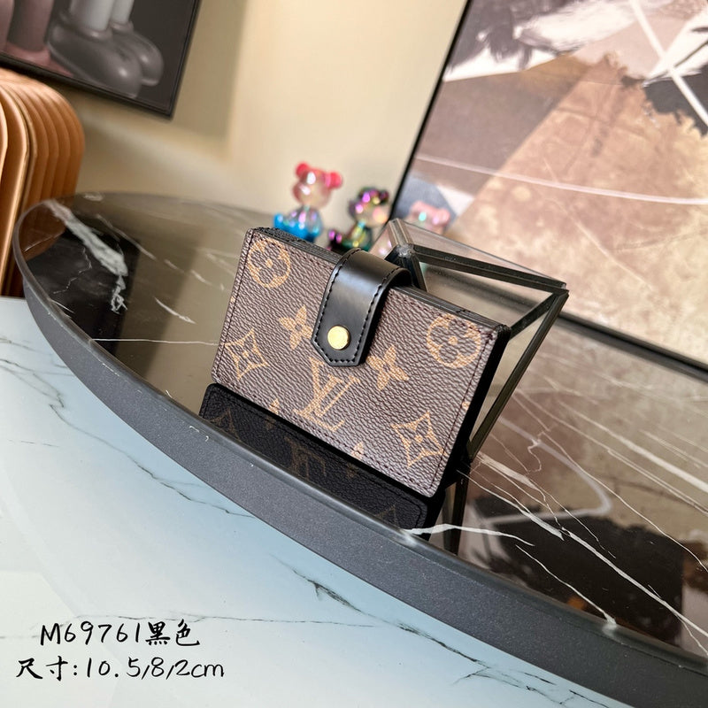 COZY - LOV Wallets - 117