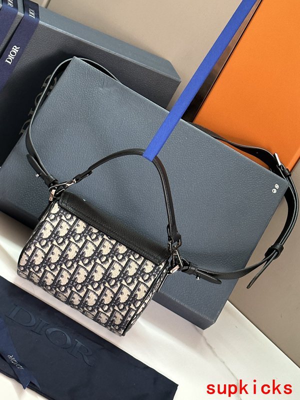 COZY BAGS - Mix Wallets - 369