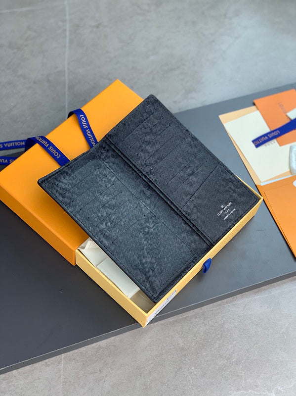 COZY - LOV Wallets - 453