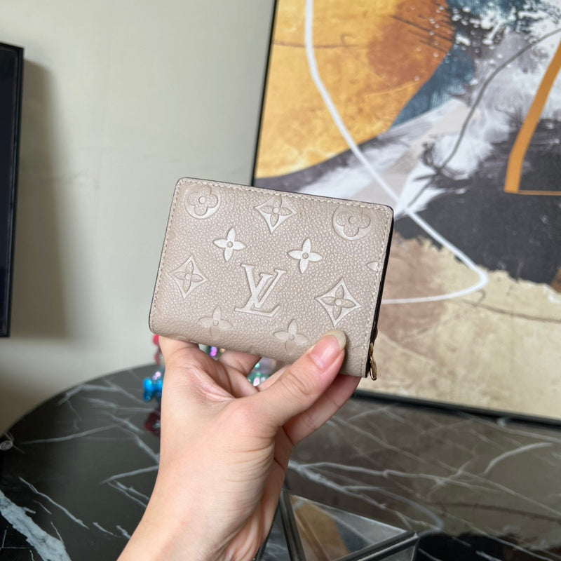 COZY - LOV Wallets - 425