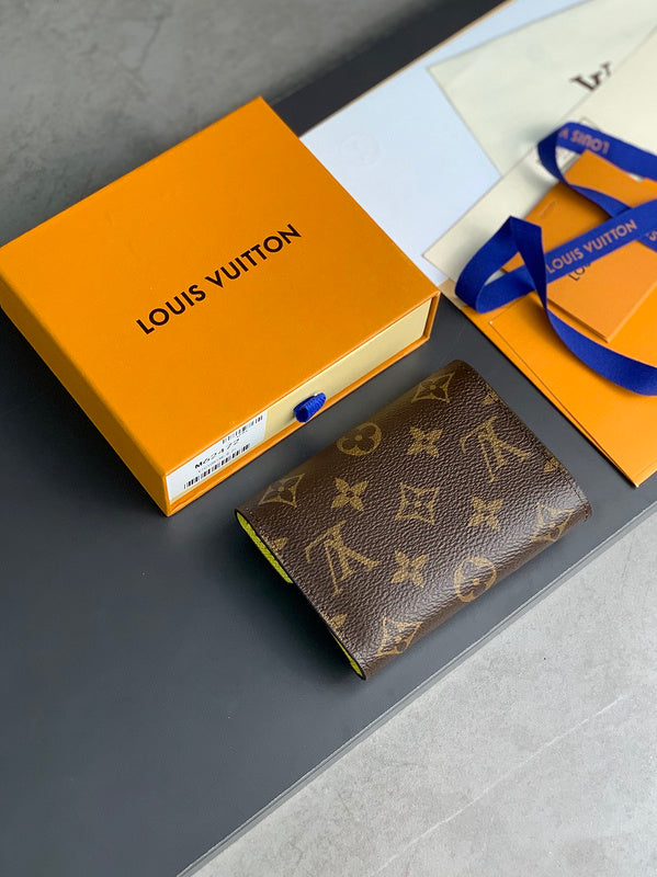 COZY - LOV Wallets - 273