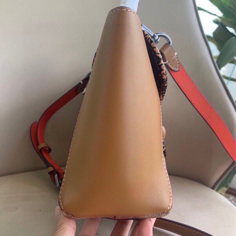 COZY - CAH Bags - 552