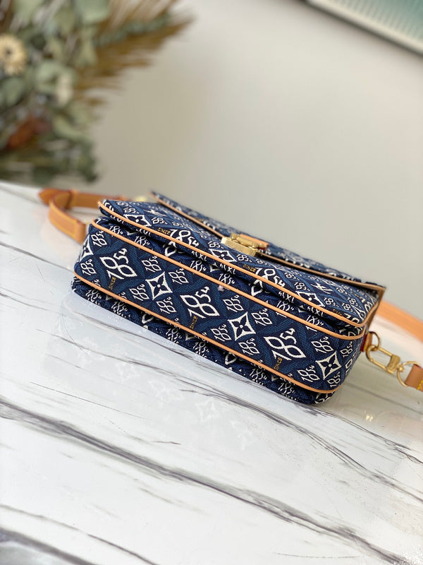 COZY - LV Bags - 3975