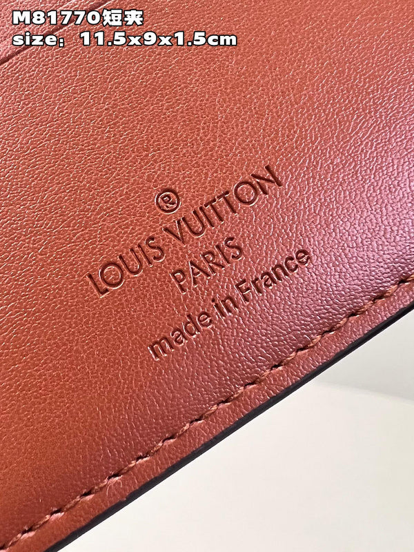 COZY - LOV Wallets - 206