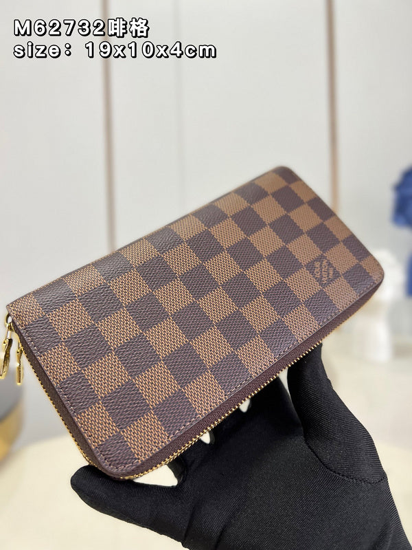 COZY - LOV Wallets - 402