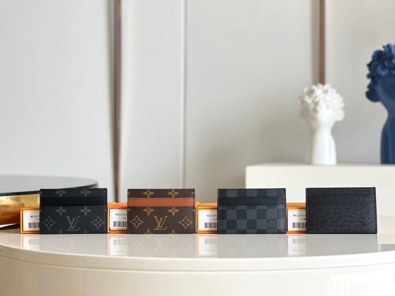 COZY - LOV Wallets - 485