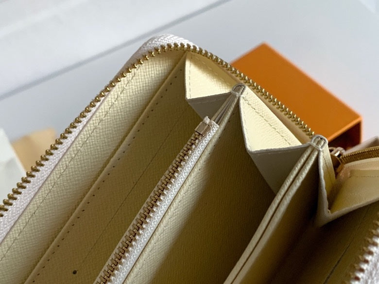 COZY BAGS - LOV Wallets - 706