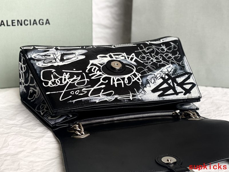 COZY BAGS - BG Hourglass Bags - 002