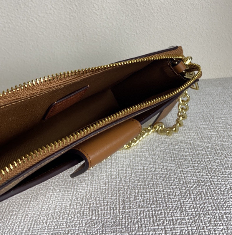 COZY - CAH Bags - 025