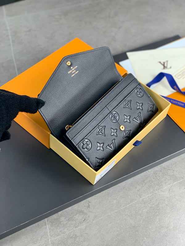 COZY - LOV Wallets - 257