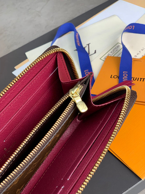 COZY - LOV Wallets - 155