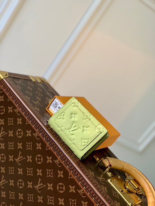 COZY - LOV Wallets - 048