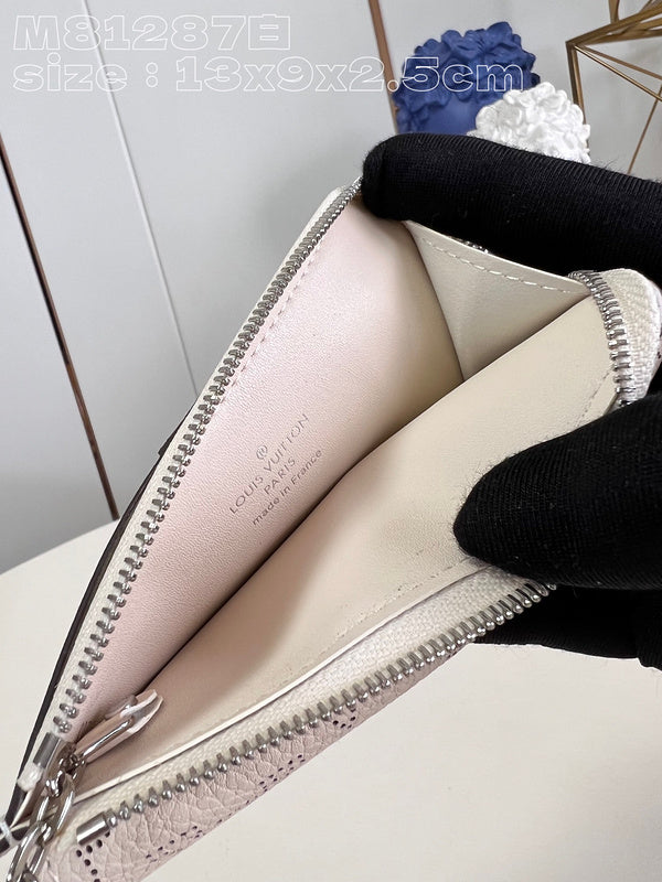 COZY - LOV Wallets - 047