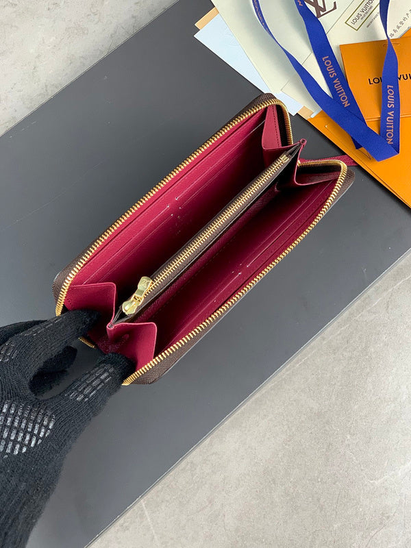 COZY - LOV Wallets - 155