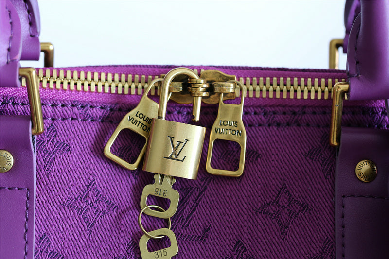 JB - LOV Travel Bags - 252