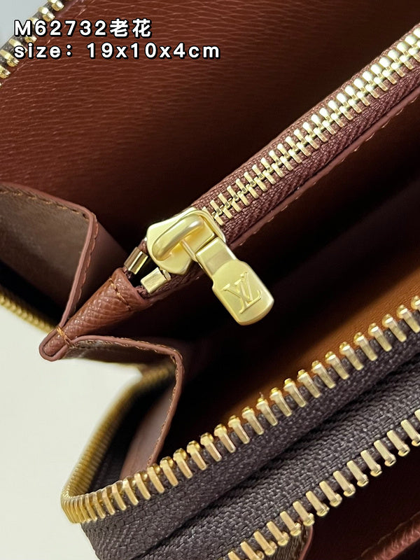 COZY - LOV Wallets - 395
