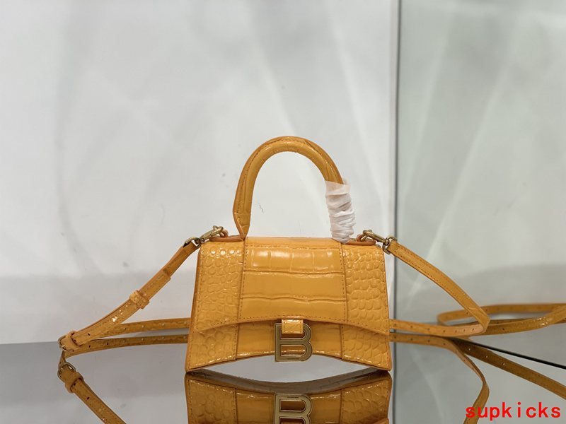 COZY BAGS - BG Hourglass Bags - 136