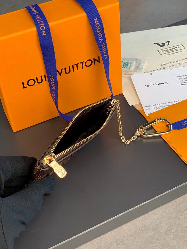 COZY - LOV Wallets - 463