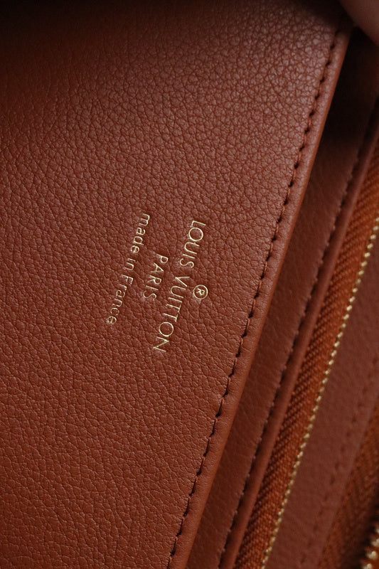 COZY BAGS - LOV Wallets - 652
