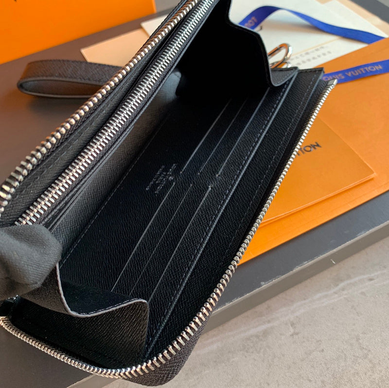COZY - LOV Wallets - 160