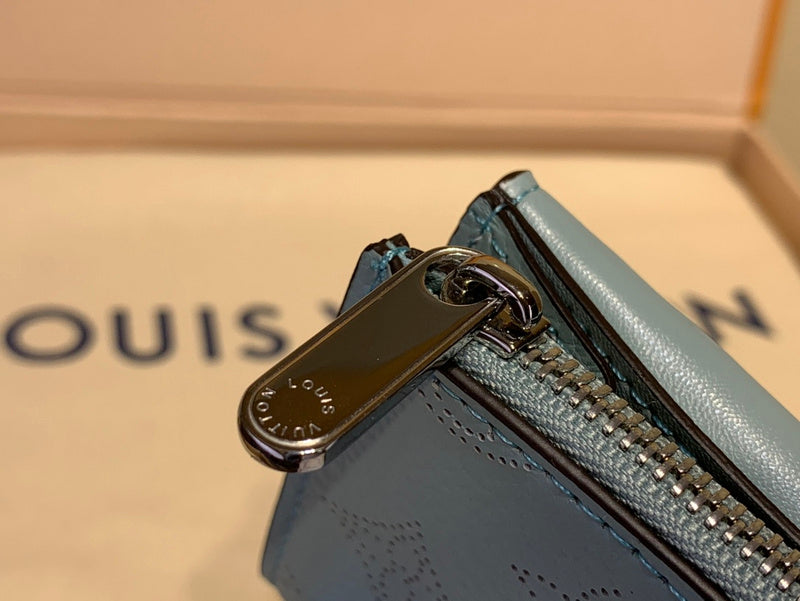 COZY - LOV Wallets - 376