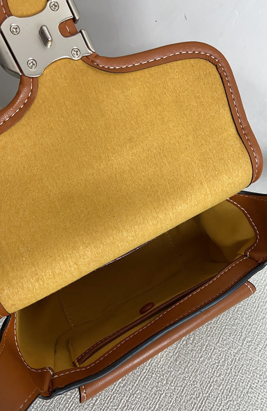 COZY - CAH Bags - 225