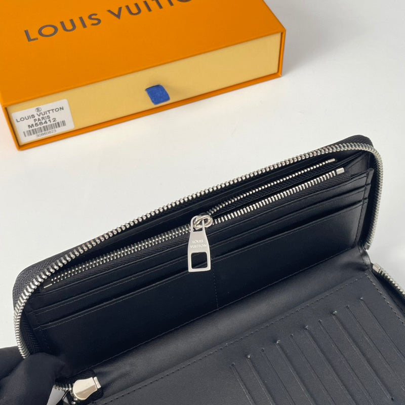 COZY - LOV Wallets - 079