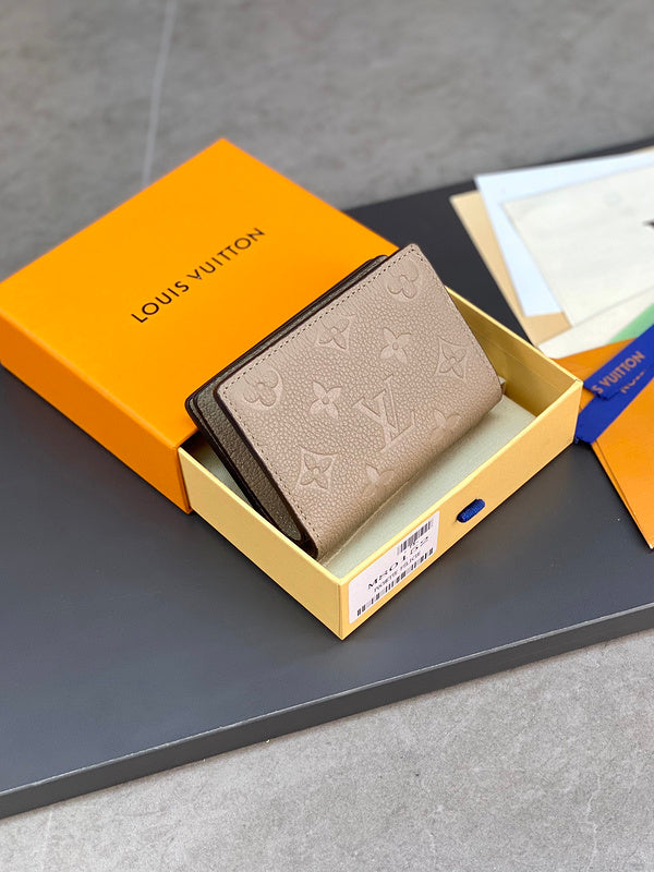COZY - LOV Wallets - 020
