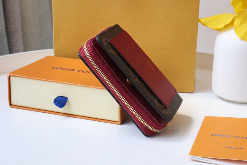 COZY - LOV Wallets - 483
