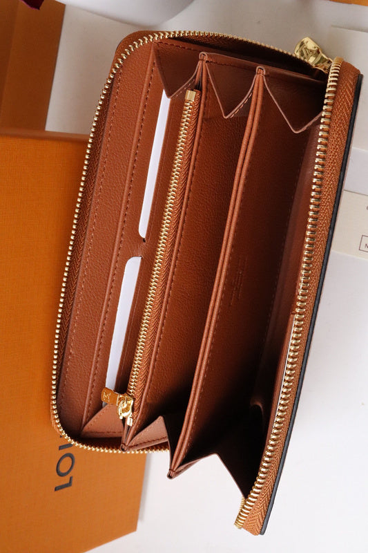 COZY BAGS - LOV Wallets - 652