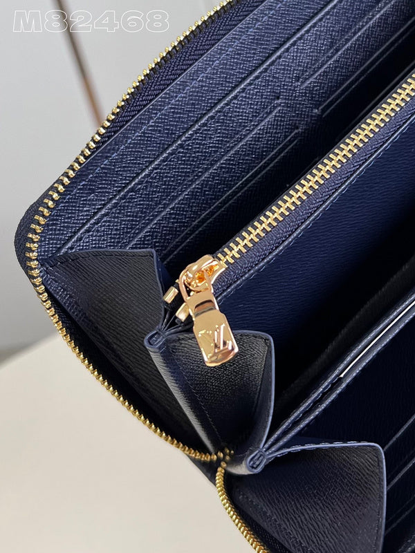 COZY - LOV Wallets - 063