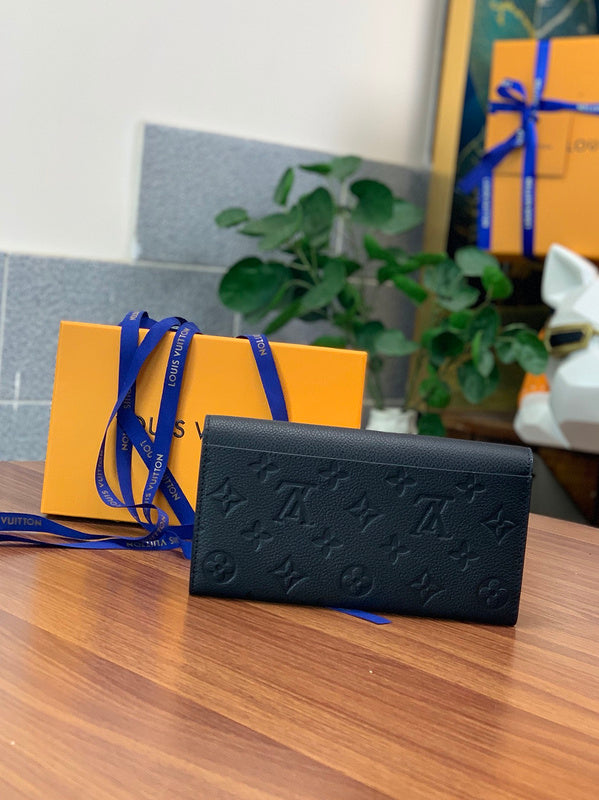 COZY - LOV Wallets - 494