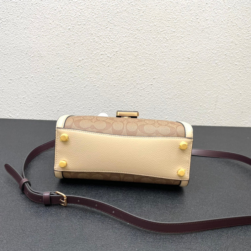 COZY - CAH Bags - 576